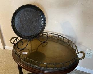 Occasional table w/ brass tray (mounted)