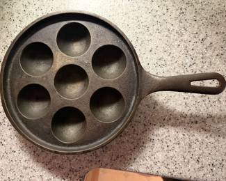 Vintage Giswold Aebleskiver -Danish Pancake Skillet