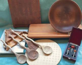 Wood And Marble Kitchen Items