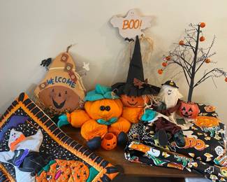 Halloween Decor Lot