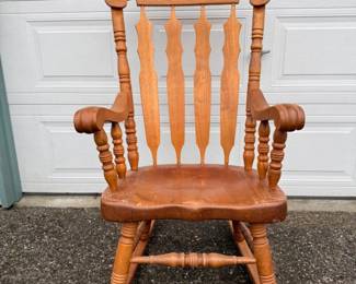 4 HeavySolidWoodenWindsorStyleRockingChair