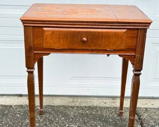 33 VintageWoodenSingerSewingMachineCabinet