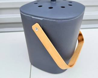 57 BamboozleGraphiteCountertopComposter