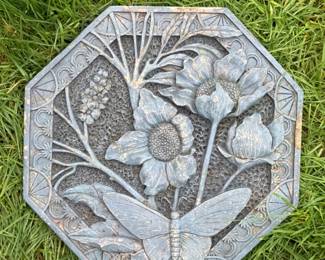 81 OutdoorGardenResinSteepingStone