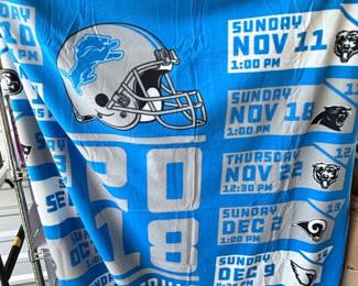105 4DetroitLionsNFLFleeceThrowBlankets
