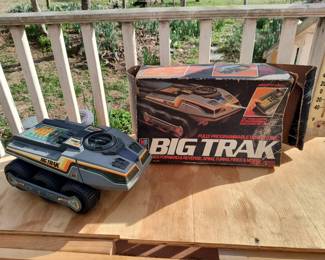Retro big track programmable toy