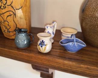 Miniature pottery pieces