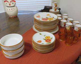 Mikasa California Poppies Natural Beauty stoneware