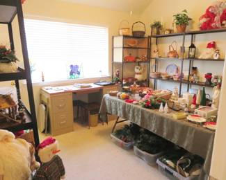 Holiday, craft room