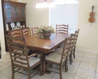 1970's ETHAN ALLEN dining table and chairs