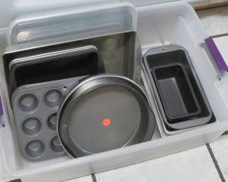 Baking pans