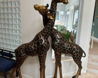 Bronze Giraffe Statues 