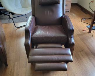 Leather recliner chairs (set)