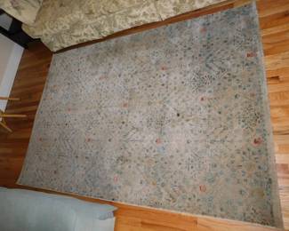 AREA RUG