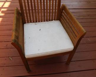 TEAK ARM CHAIR
