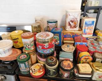 VINTAGE TINS