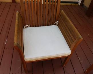 TEAK ARM CHAIR