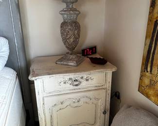 Second matching side table or nightstand with carved wood, yummy table lamp