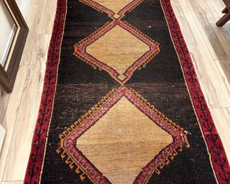 Hand knotted hall runner rug
