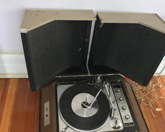 SONY VINTAGE PORTABLE RECORD PLAYER FULL SYSTEM