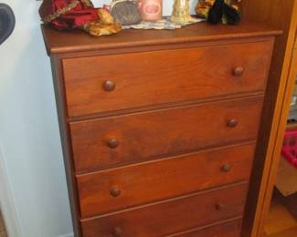 Pine (5) Drawer Dresser