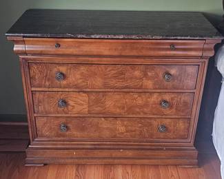Ethan Allen Townhouse Collection Chest of Drawers Dresser 