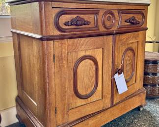 ($180- Vintage Asian end table with marble top, as is, 16x16x27)