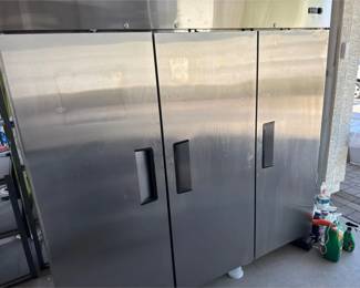  03 Industrial Freezer