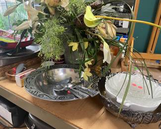 Cookware, Serving pieces