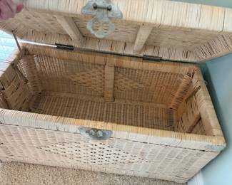 	#16		Vintage White Wicker Storage Trunk - 31x15x15.5	 $ 30.00 																							