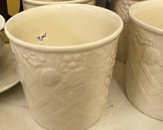 	#095	RA	Mikasa English countryside mugs set of 4 	 $ 20.00 		