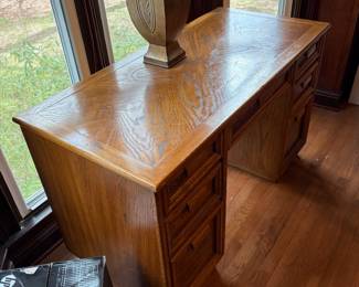 	#7		Wooden Double Pedestal Executive Desk w/drawer details -   51 x 24 x 30 	 $ 75.00 																							