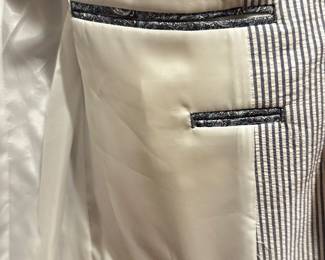 	#102	RA	New with tag Saddlebred seersucker blazer/sportcoat 2 button size 42 regular 	 $ 45.00 		
