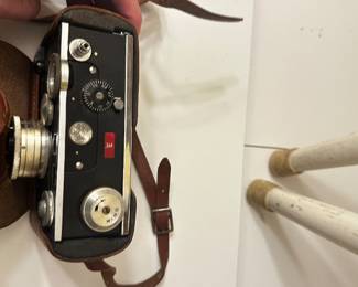 	#110	RA	Vintage Argus camera in leather case - untested	 $ 20.00 		