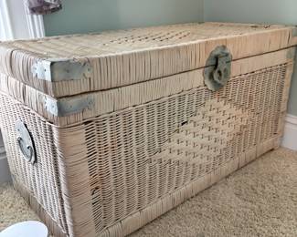 	#16		Vintage White Wicker Storage Trunk - 31x15x15.5	 $ 30.00 																							