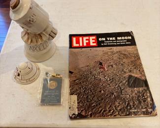  	#65	KW	Lot of Apollo Memorabilia - Decantur, medalion, lapel pin, tie tack, life magazine "On The Moon" *FIRM*	 $ 85.00 		