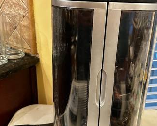 	#089	RA	Eurozone sowine dual zone wine bottle chiller/fridge with instructions	 $ 50.00 		