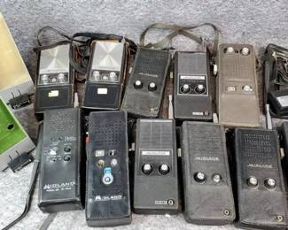 DW063 Vintage Midland Radios Lot with Desk Stands