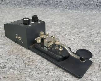 DW093 MFJ557 Deluxe Morse Code Practice Oscillator