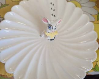 Look at this cute little mouse cheese tray