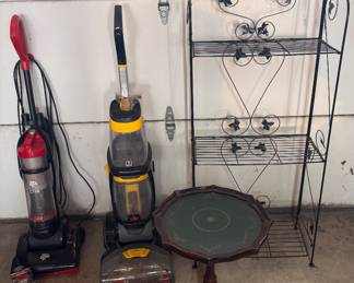 Vacuum, shelves carpet cleaner, working