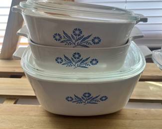 Pyrex casserole dishes