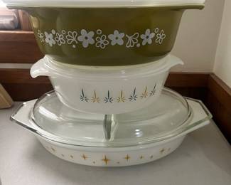 Vintage Pyrex casserole