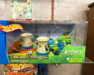 Hot Wheels Atomix #5 Reactor Playset