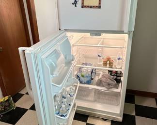 Frigidaire Top Freezer Refrigerator