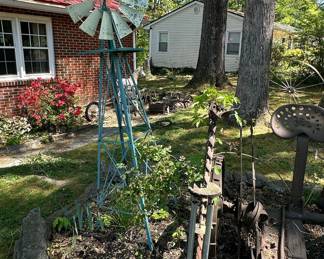 Assorted Yard Decor
