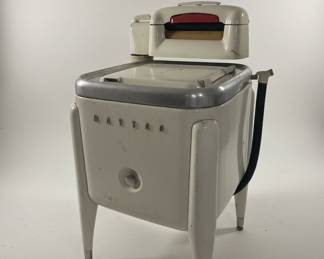 Maytag Model E2L Wringer Washing Machine