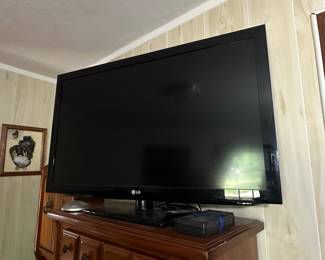 LG 47LD450 LCD TV