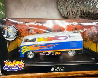 Hot Wheels Collectibles Customized VW Drag Bus