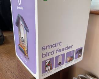 Smart bird feeder 